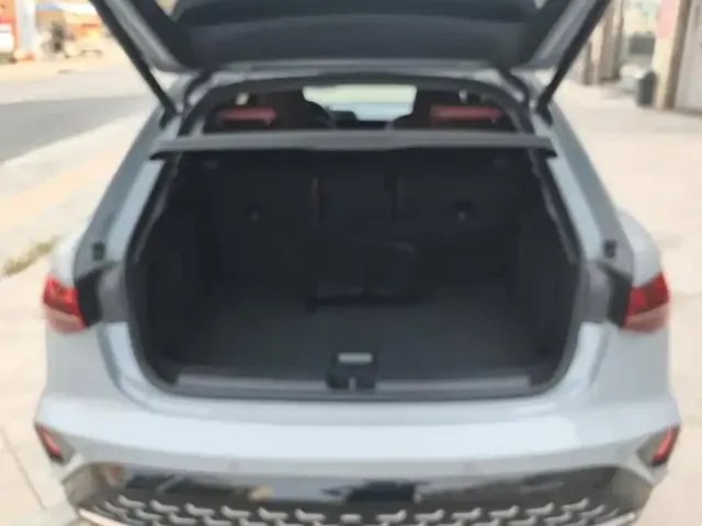 Audi Audi A3 2025 Sportback 35TFSI Flying Premium — Фото автомобиля 4