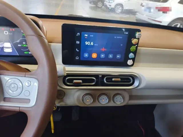 Wuling Hongguang Mini EV — Фото автомобиля 12