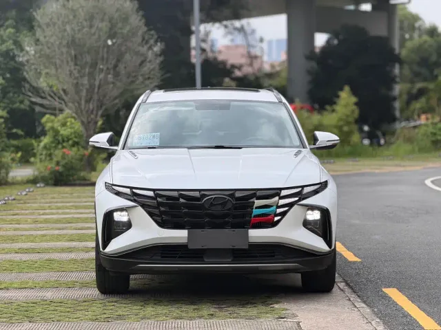 Hyundai Tucson — Фото автомобиля 2