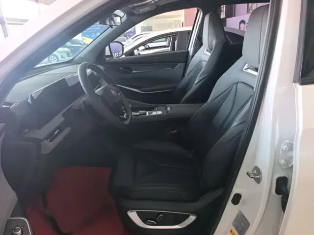 Changan CS75 Plus — Фото автомобиля 14