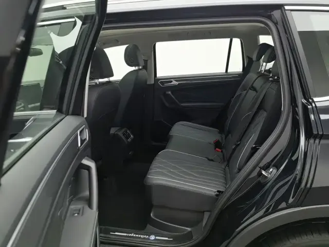 Volkswagen Tiguan L — Фото автомобиля 15