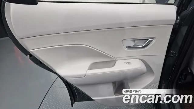 Hyundai Kona SX2 — Фото автомобиля 14