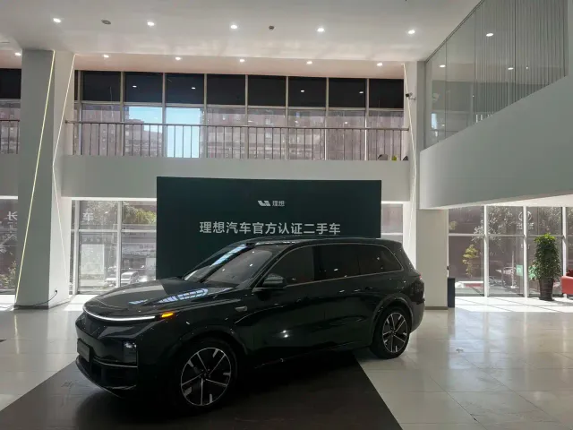 Фотография автомобиля — Li Auto L9