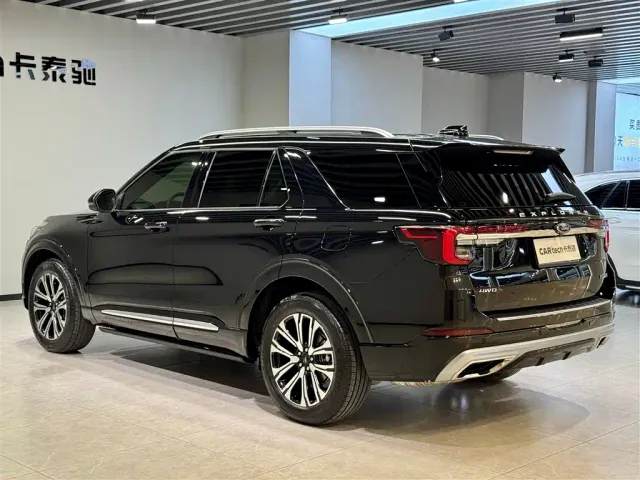 Ford Explorer — Фото автомобиля 6