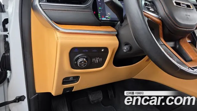 Jeep Cherokee WL — Фото автомобиля 22