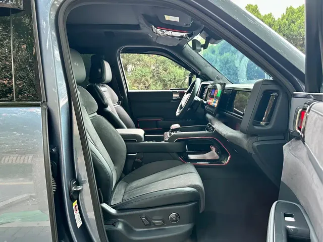BYD FangChengBao Leopard 5 — Фото автомобиля 15