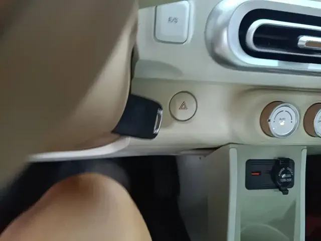 Wuling Hongguang Mini EV — Фото автомобиля 11