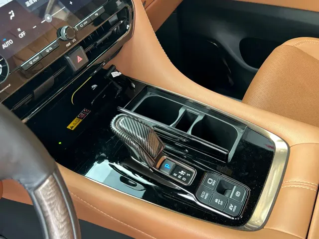 Toyota Alphard — Фото автомобиля 7