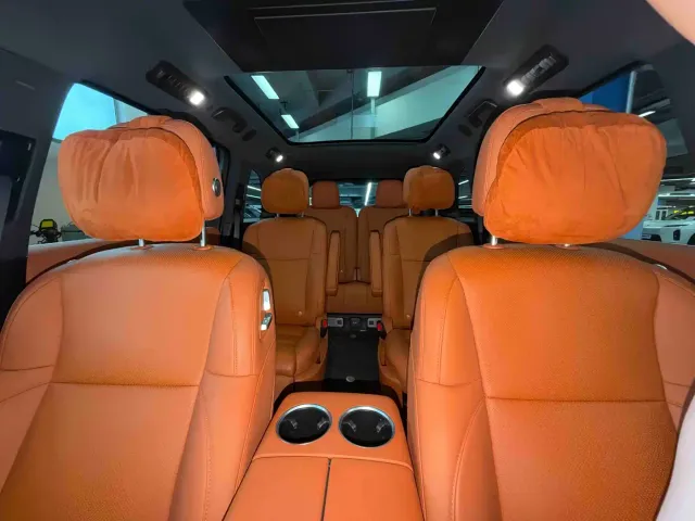 Li Auto L9 — Фото автомобиля 19