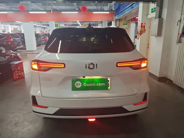 Changan Qiyuan Q05 — Фото автомобиля 5