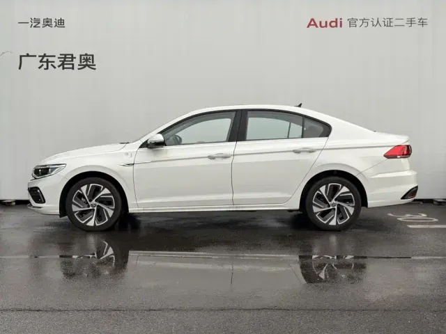 Volkswagen Bora — Фото автомобиля 14