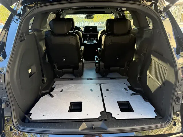 Toyota Sienna — Фото автомобиля 15