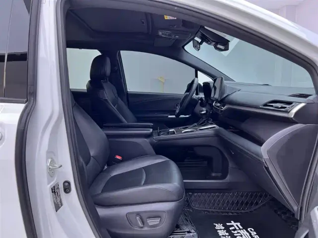 Toyota Granvia — Фото автомобиля 20