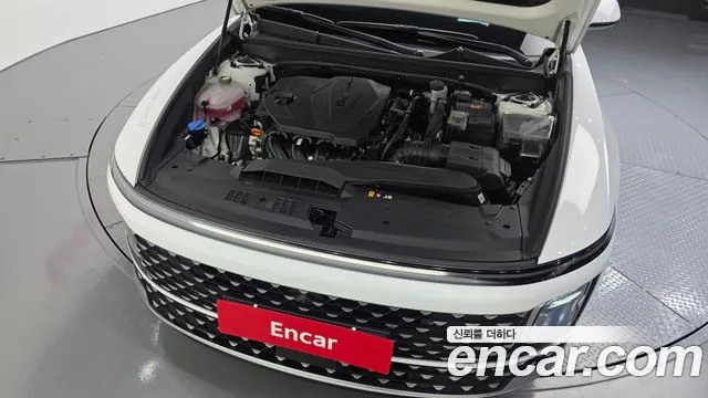 Hyundai Grandeur GN7 — Фото автомобиля 9