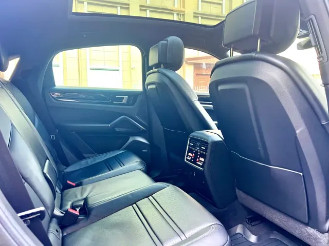 Porsche Cayenne — Фото автомобиля 15