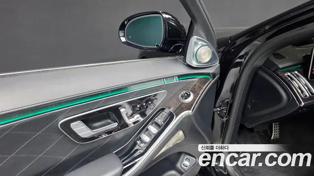Mercedes-Benz S-Class — Фото автомобиля 30