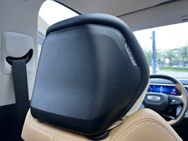 Geely Boyue L — Фото автомобиля 17