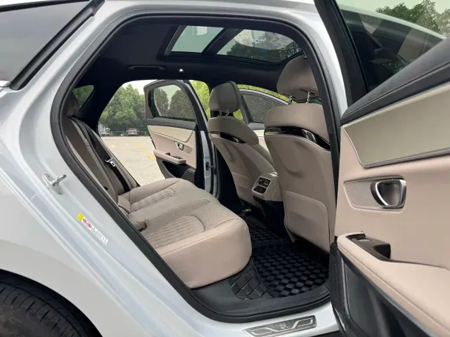 BYD Han 2025 DM-i Smart Drive Edition 125KM Elite — Фото автомобиля 15
