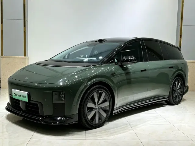 Фотография автомобиля — Li Auto i8