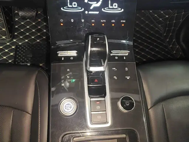 Chery Tiggo 8 — Фото автомобиля 13