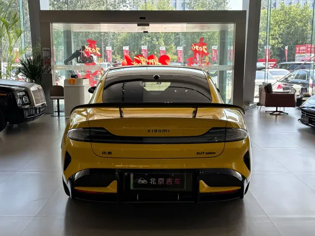 Xiaomi SU7 Ultra — Фото автомобиля 4