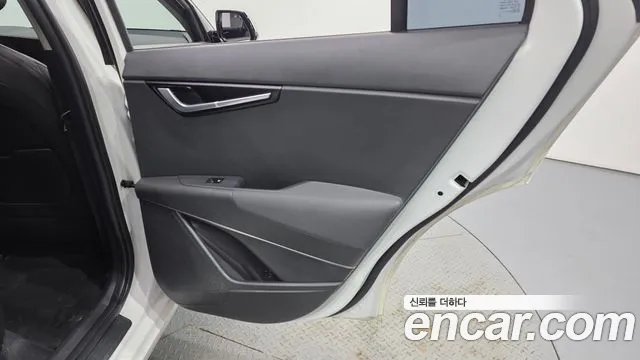 Kia Niro — Фото автомобиля 14