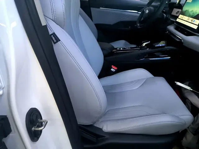 Geely Binyue — Фото автомобиля 14