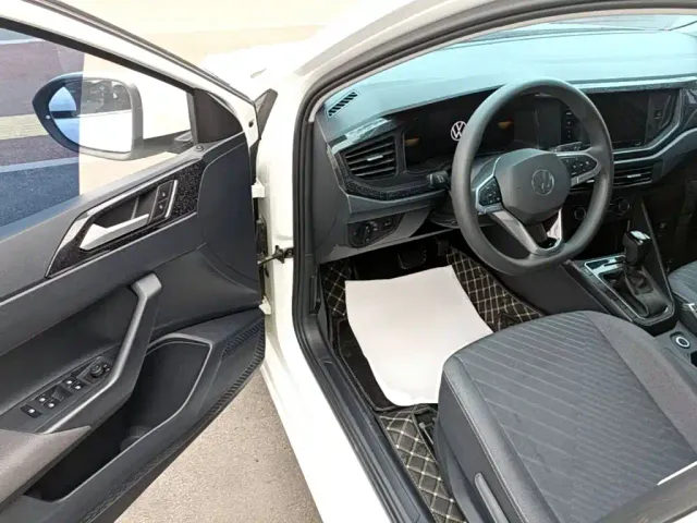 Volkswagen Lavida — Фото автомобиля 15