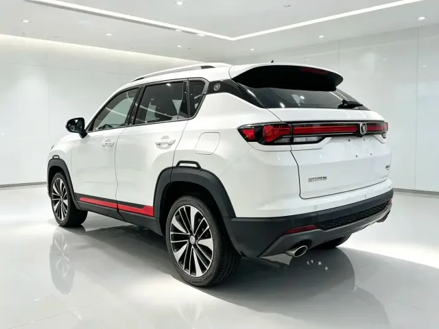 Changan CS35 Plus — Фото автомобиля 6