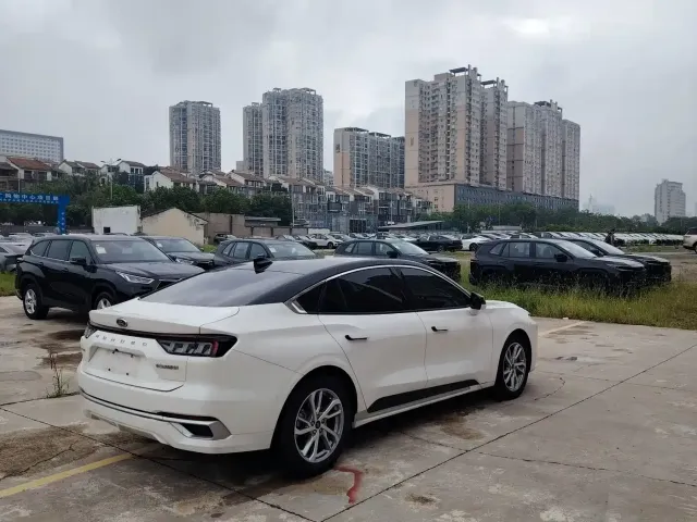 Ford Mondeo 2022 EcoBoost 245 Fashion Edition — Фото автомобиля 4