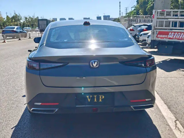 Changan Lamore — Фото автомобиля 9