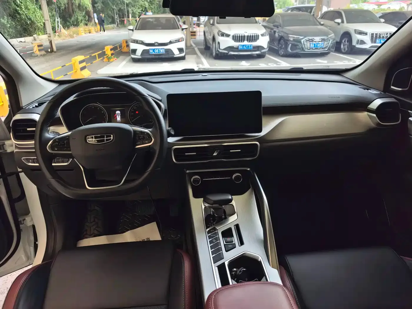 Geely Binyue 2021 1.4T DCT Diamond Edition — Фото автомобиля 13