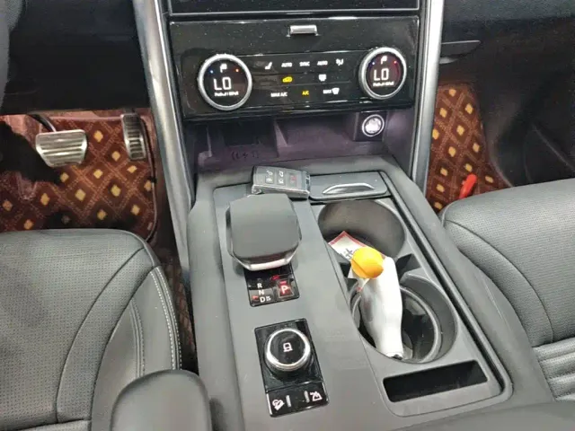 Land Rover Discovery — Фото автомобиля 9