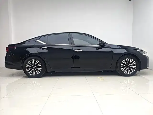 Nissan Teana — Фото автомобиля 12