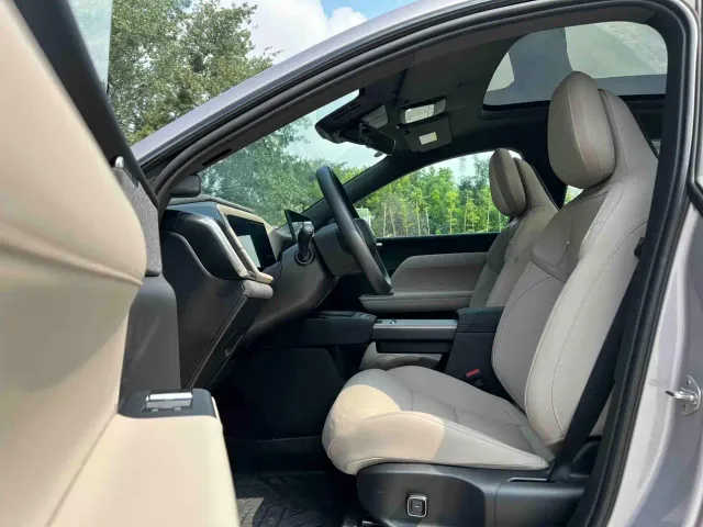 Volvo Volvo XC70 Plug-in Hybrid 2025 Standard — Фото автомобиля 16