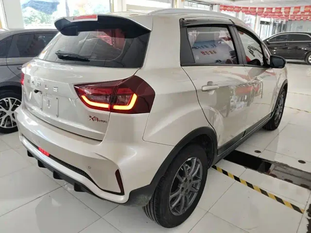 Livan X3 PRO — Фото автомобиля 6