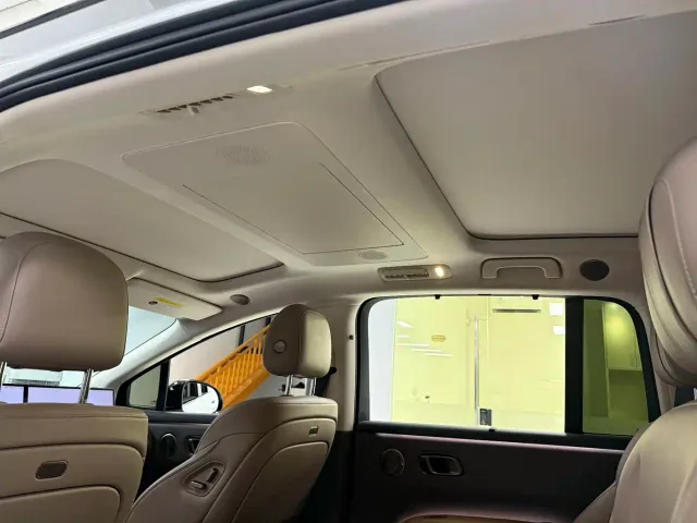 Li Auto i8 — Фото автомобиля 15