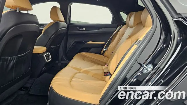 Kia K5 — Фото автомобиля 16