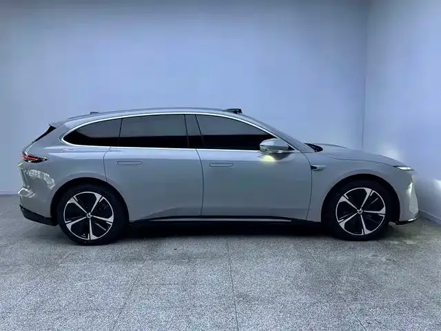 Nio ET5 Touring — Фото автомобиля 15