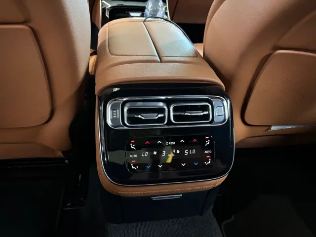 Mercedes-Benz S-Class — Фото автомобиля 11