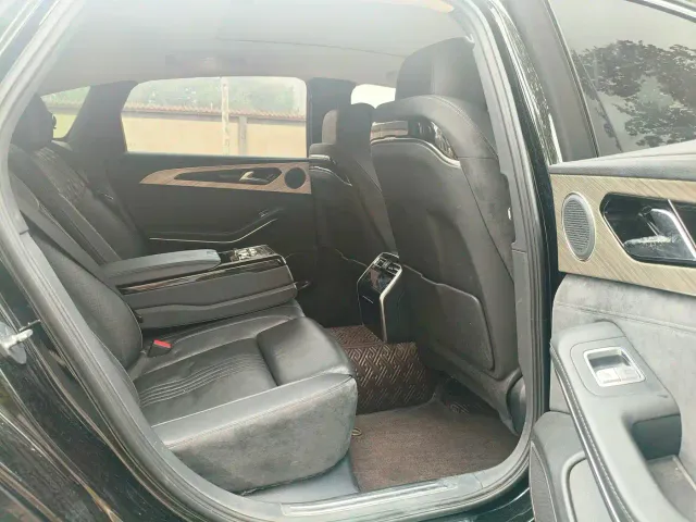 Hongqi H9 — Фото автомобиля 15
