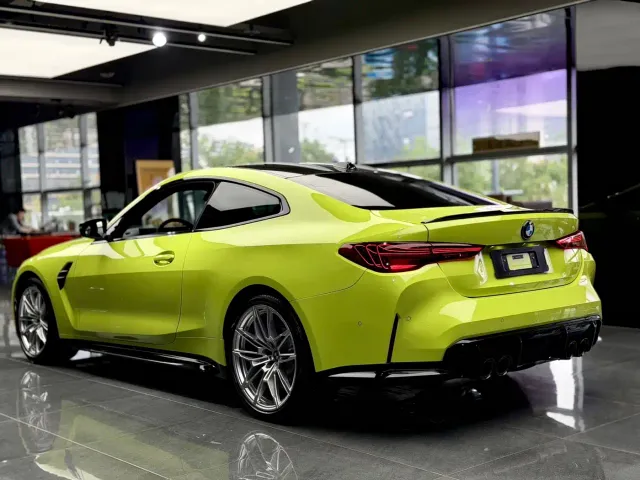 BMW M4 — Фото автомобиля 6