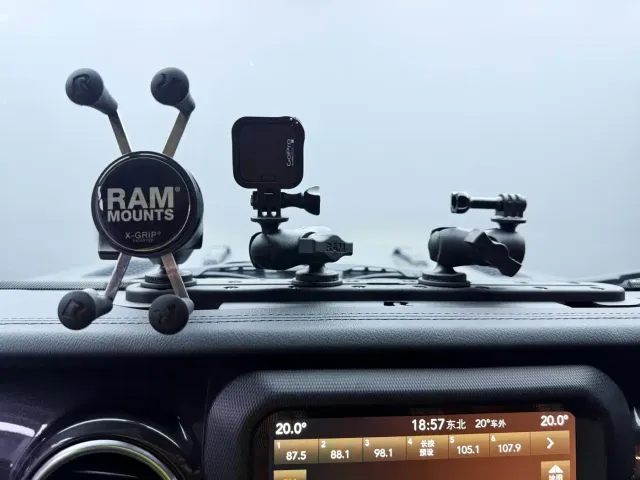 Jeep Wrangler — Фото автомобиля 17