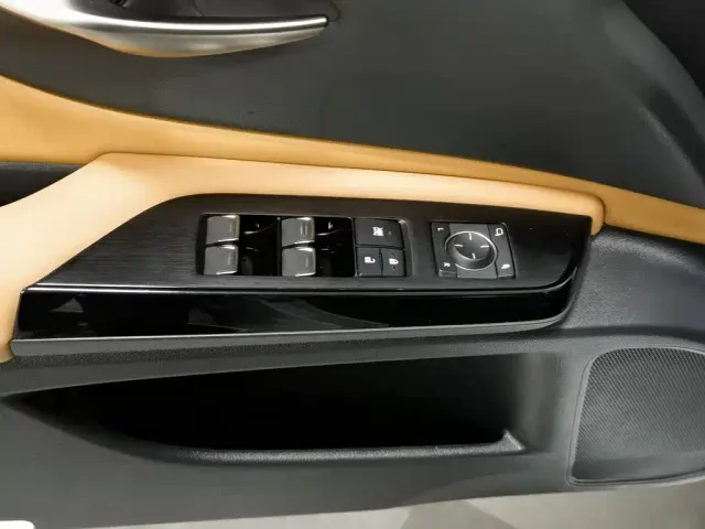 Lexus ES — Фото автомобиля 9