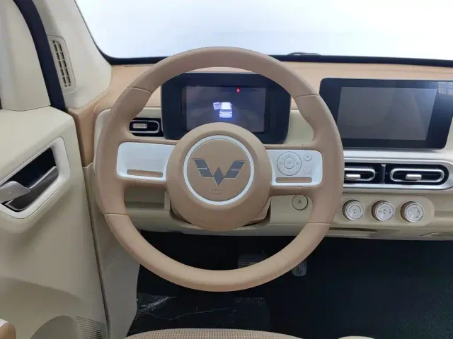Wuling Hongguang Mini EV — Фото автомобиля 11