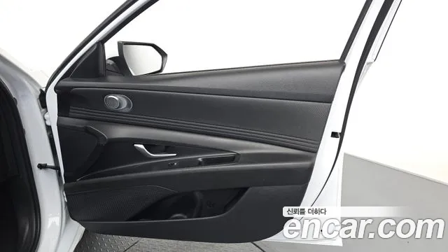 Hyundai AVANTE Новый Avante (CN7) — Фото автомобиля 24