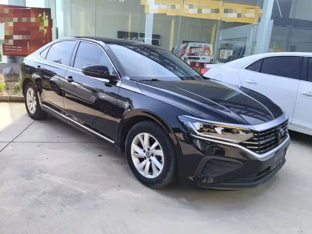 Volkswagen Passat — Фото автомобиля 3
