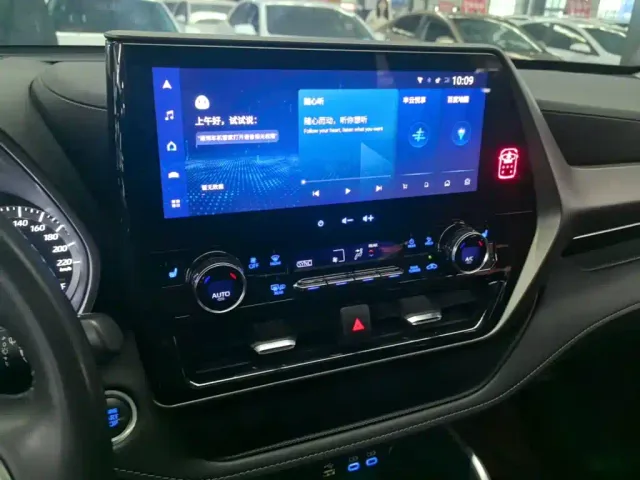 Toyota Highlander — Фото автомобиля 12