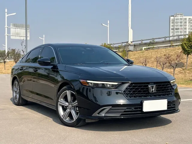 Honda Accord — Фото автомобиля 3