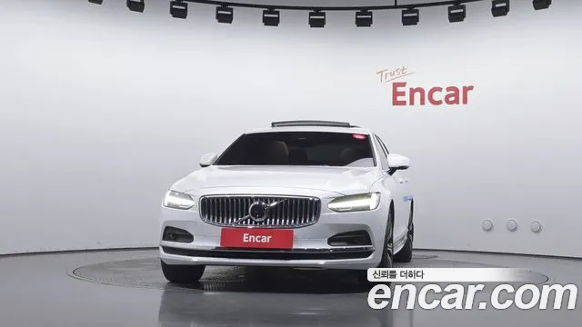 Volvo S90 — Фото автомобиля 3